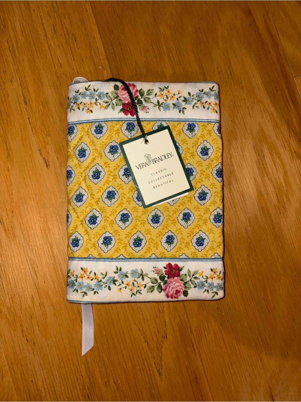 Vera Bradley book cover in pattern Elizabeth NWT